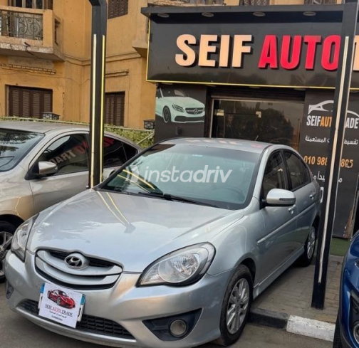 هيونداي اكسنت RB 2010 فضي مستعملة للبيع - 5