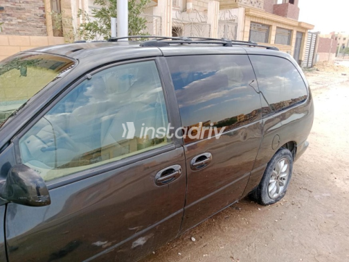 Chrysler Town & Country 2000 Black Used for Sale - 2