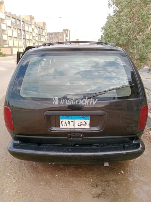 Chrysler Town & Country 2000 Black Used for Sale - 6