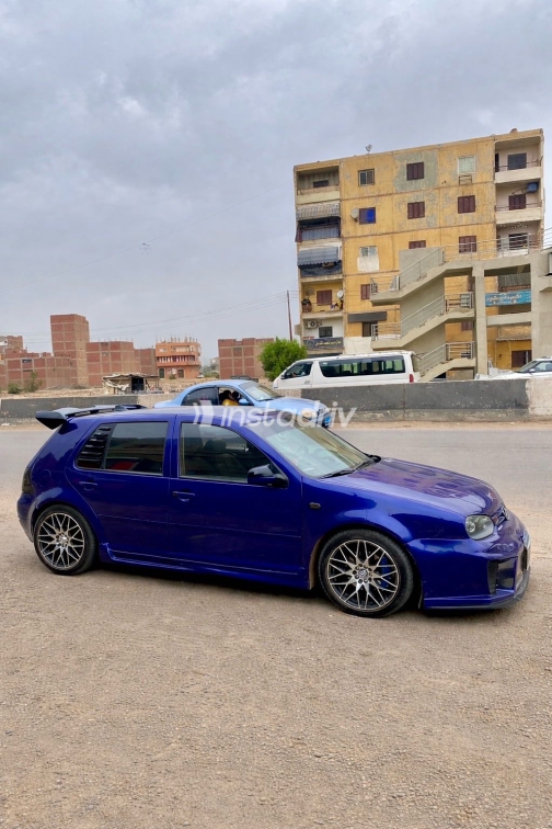 Volkswagen Golf 2000 Blue Used for Sale - 1
