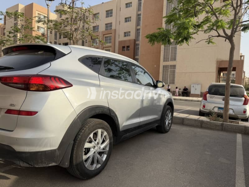 Hyundai Tucson 2021 Silver Used for Sale - 1