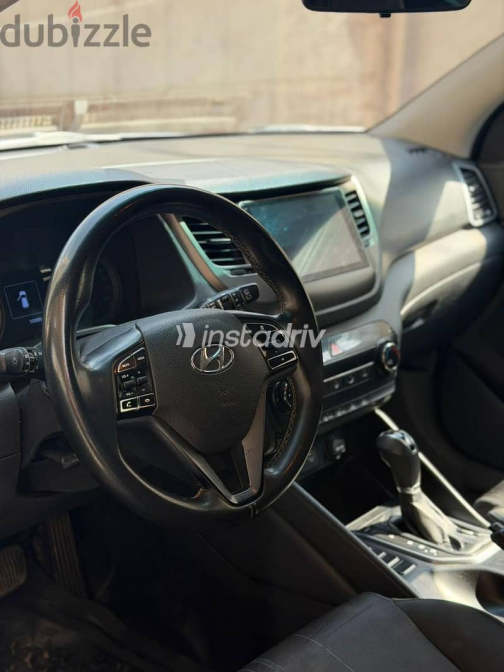 Hyundai Tucson 2017 Gray Used for Sale - 10