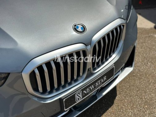 بي ام دبليو X5 2025 فضي مستعملة للبيع - 4