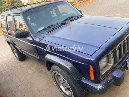 Jeep Cherokee 1999 White Used for Sale - 4