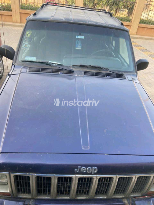 Jeep Cherokee 1999 White Used for Sale - 7