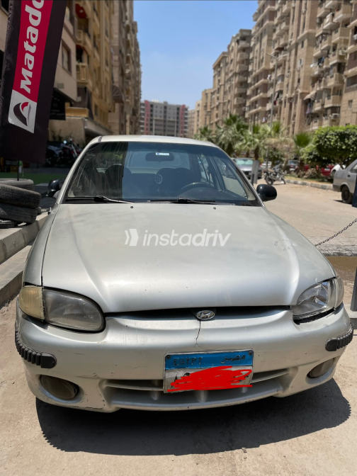 هيونداي اكسنت 2000 رمادي مستعملة للبيع - 3