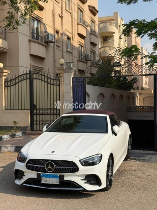 مرسيدس E 300 2023 أبيض مستعملة للبيع - 2