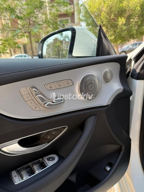 مرسيدس E 300 2023 أبيض مستعملة للبيع - 8