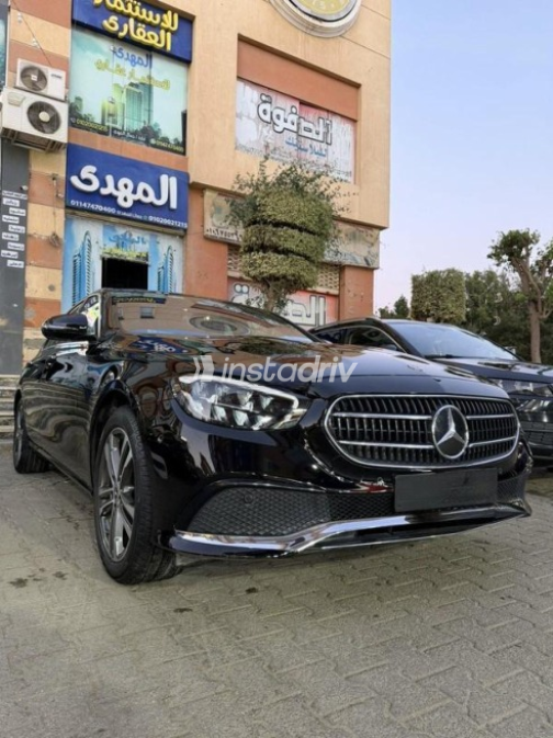 مرسيدس E 200 2022 أبيض مستعملة للبيع - 2