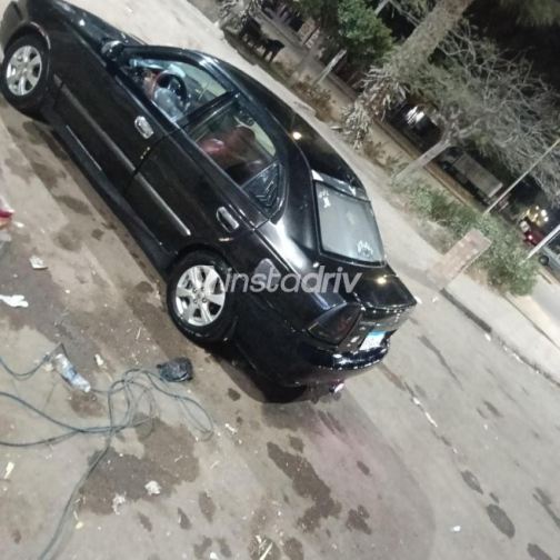 هيونداي فيرنا 2008 أسود مستعملة للبيع - 1