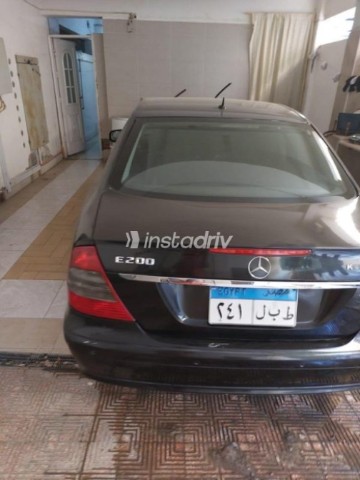 مرسيدس E 200 2007 أسود مستعملة للبيع - 3