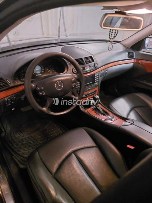 مرسيدس E 200 2007 أسود مستعملة للبيع - 6
