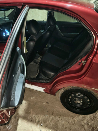 شيفروليه افيو 2012 أحمر مستعملة للبيع
