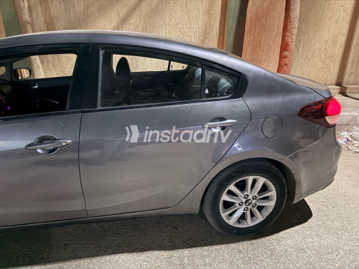 Kia Cerato 2017 Gray Used for Sale - 8