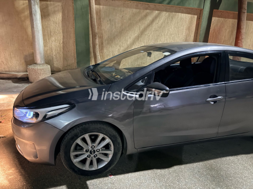 Kia Cerato 2017 Gray Used for Sale - 9