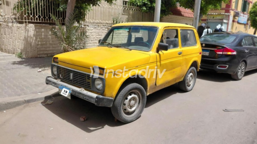 لادا نيفا 1981 أصفر مستعملة للبيع - 2