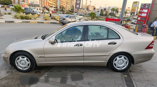 مرسيدس C 180 2002 ذهبي مستعملة للبيع - 1