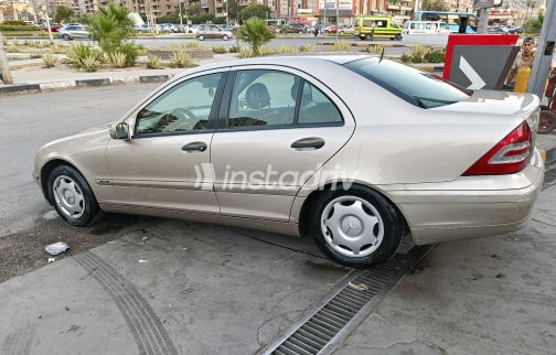 مرسيدس C 180 2002 ذهبي مستعملة للبيع - 4
