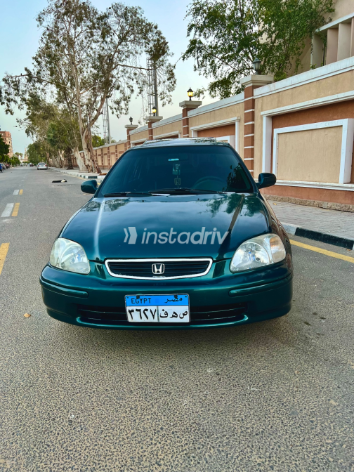 هوندا CRV 1996 أخضر مستعملة للبيع - 1