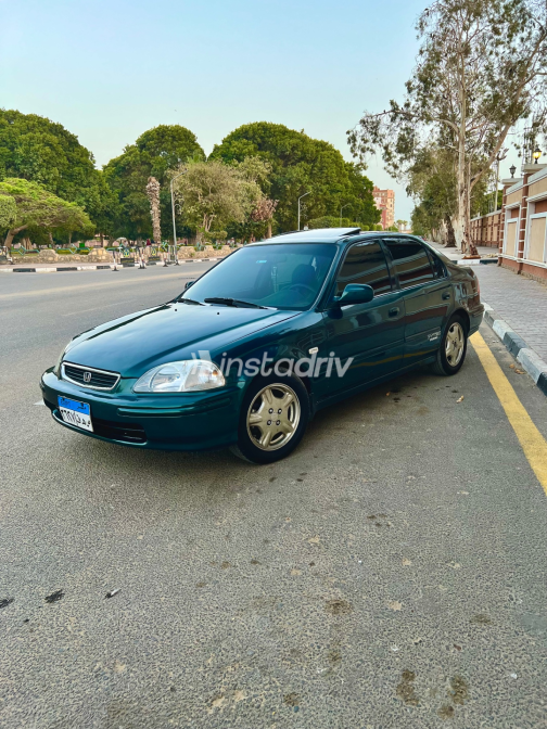 هوندا CRV 1996 أخضر مستعملة للبيع - 2