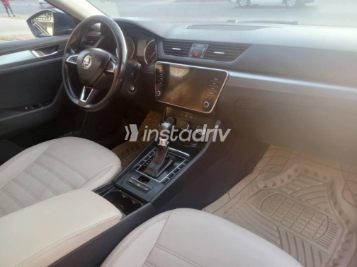 Skoda Superb 2018 White Used for Sale - 8