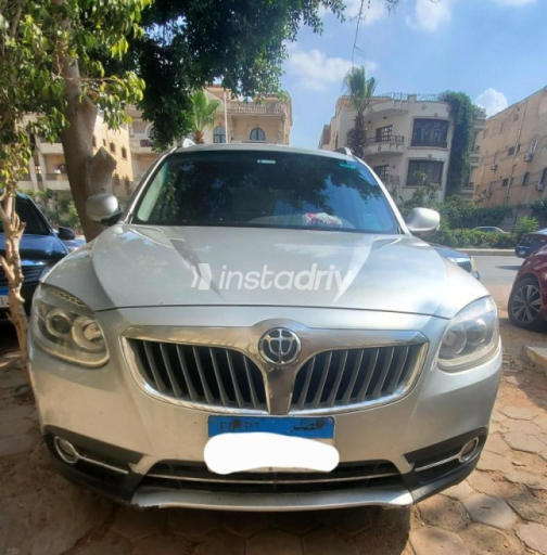 Brilliance V5 2017 White Used for Sale - 1