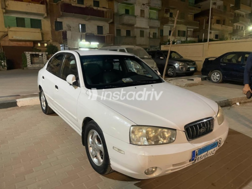 Hyundai Avante 2002 White Used for Sale - 1