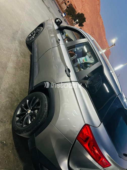 Chevrolet Captiva 2023 Gray Used for Sale - 7