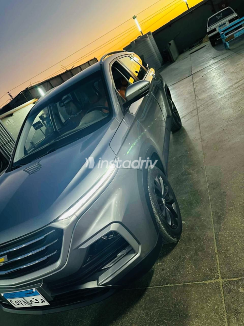 Chevrolet Captiva 2023 Gray Used for Sale - 9