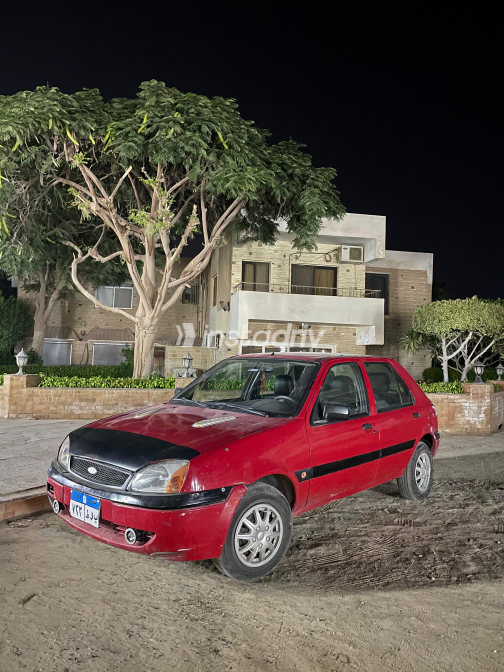 Ford Fiesta 2000 Red Used for Sale - 1