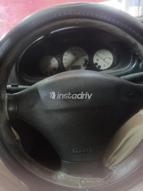 Ford Fiesta 2000 Red Used for Sale - 3