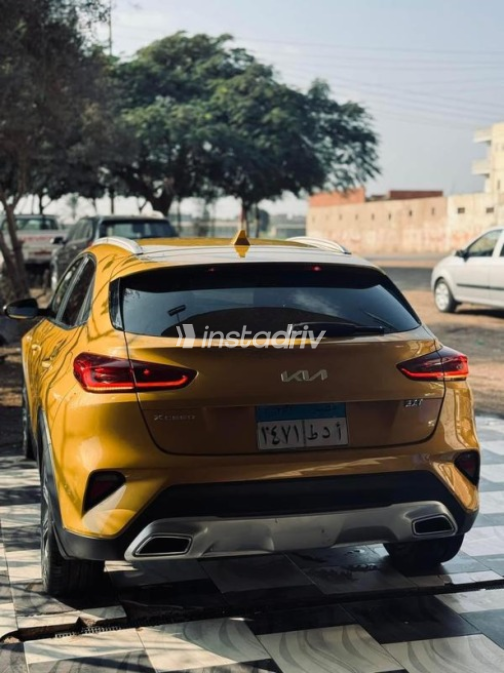 كيا اكسيد 2022 أبيض مستعملة للبيع - 3