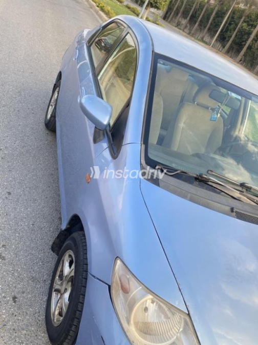 Honda City 2005 White Used for Sale - 10