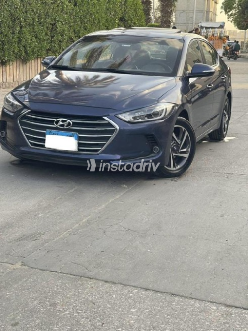 Hyundai Elantra AD 2019 White Used for Sale - 1