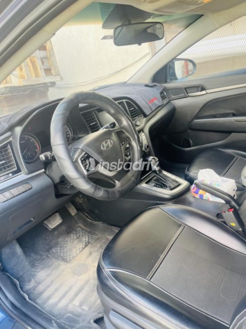 Hyundai Elantra AD 2019 White Used for Sale - 7