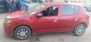 Renault Sandero 2015 Red Used for Sale