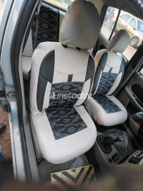 Renault Clio 2004 Silver Used for Sale - 1