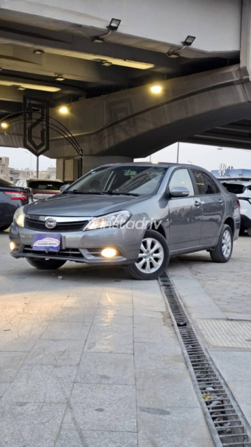 Byd F3 2025 Gray Used for Sale - 1