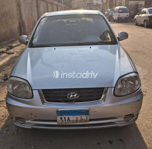 Hyundai Verna 2017 White Used for Sale - 1