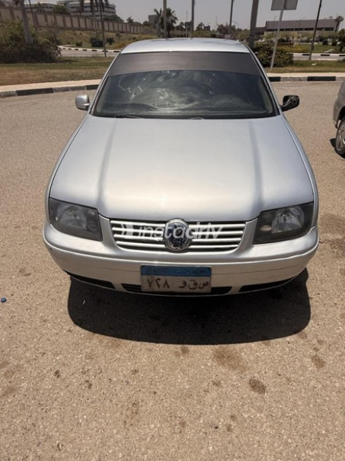 Volkswagen Bora 2000 Silver Used for Sale - 1