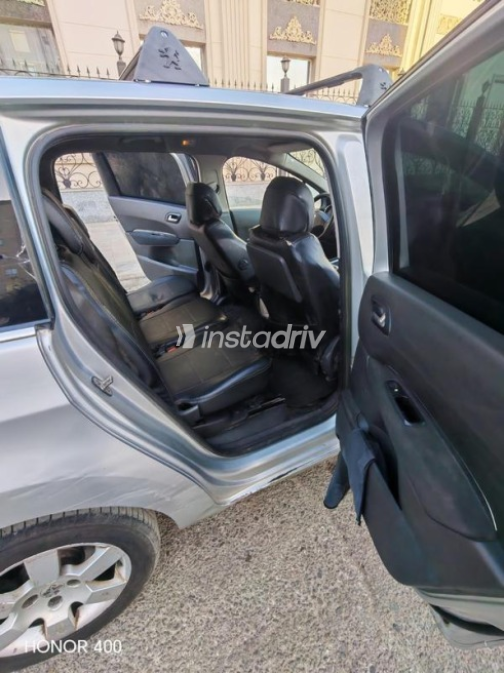 بيجو 5008 2013 فضي مستعملة للبيع - 7
