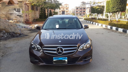 مرسيدس E 200 2014 بني مستعملة للبيع - 8