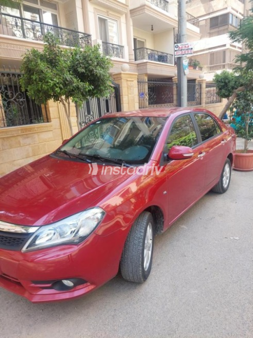 بى واى دى‬ F3 2023 أبيض مستعملة للبيع - 3