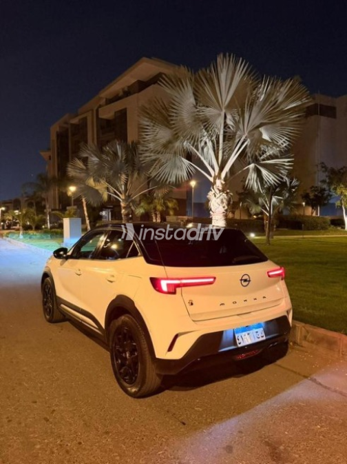 Opel Mokka 2024 White Used for Sale - 3