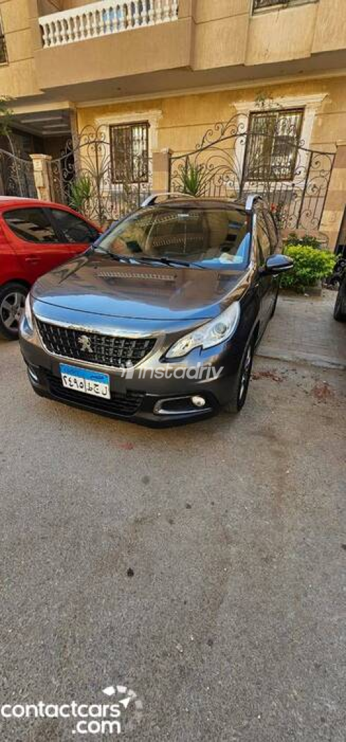 Peugeot 2008 2019 Gray Used for Sale - 5