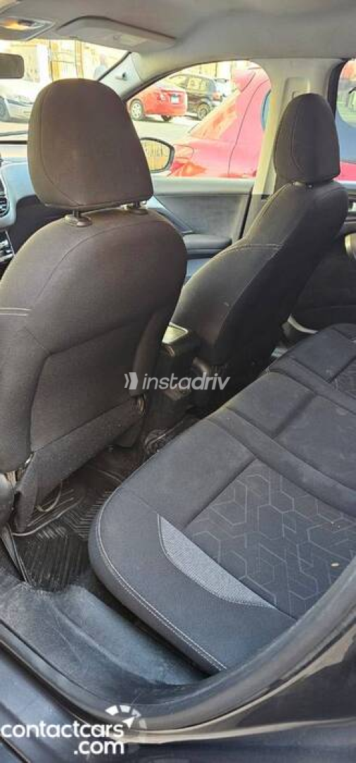 Peugeot 2008 2019 Gray Used for Sale - 6