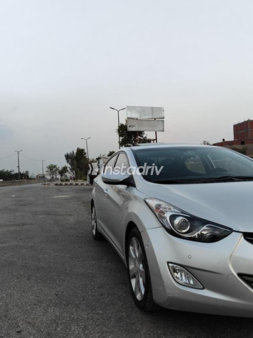 Hyundai Avante 2011 Silver Used for Sale - 2
