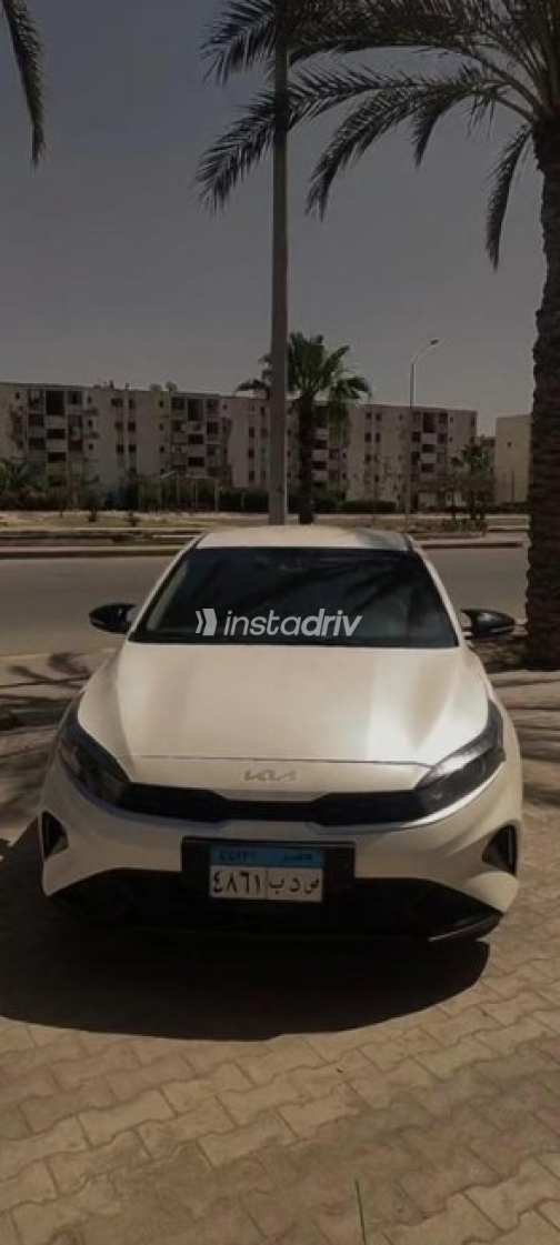 Kia K3 2022 White Used for Sale - 1