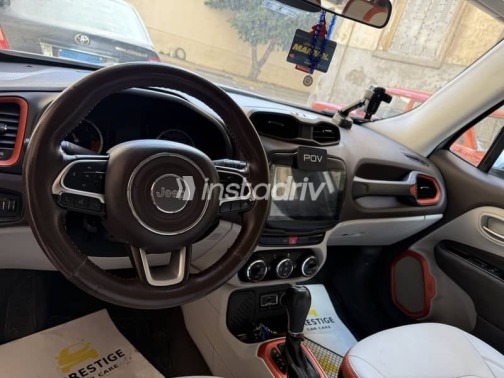 Jeep Renegade 2017 Gray Used for Sale - 1