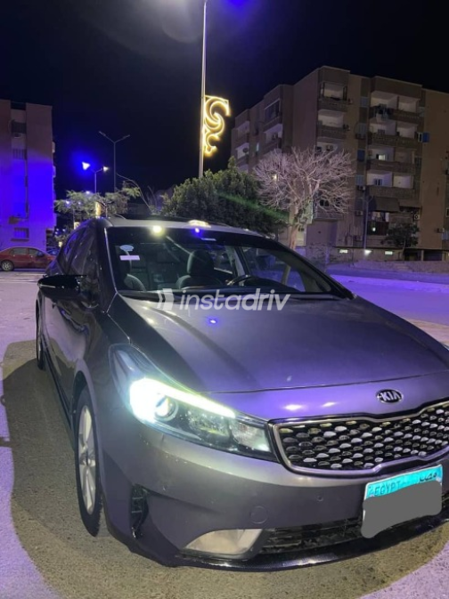 Kia Cerato 2017 Gray Used for Sale - 3